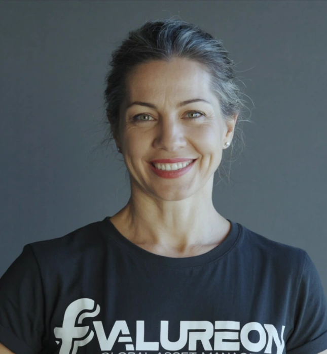 Kayla, Investor Relations Associate